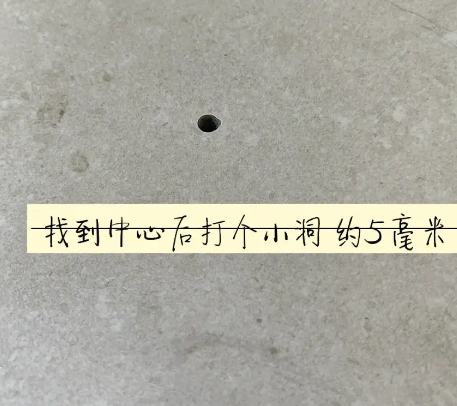 合肥瓷砖空鼓维修公司专业解答在瓷砖铺贴过程中，如果砂料搅拌不均匀，将会带来以下问题